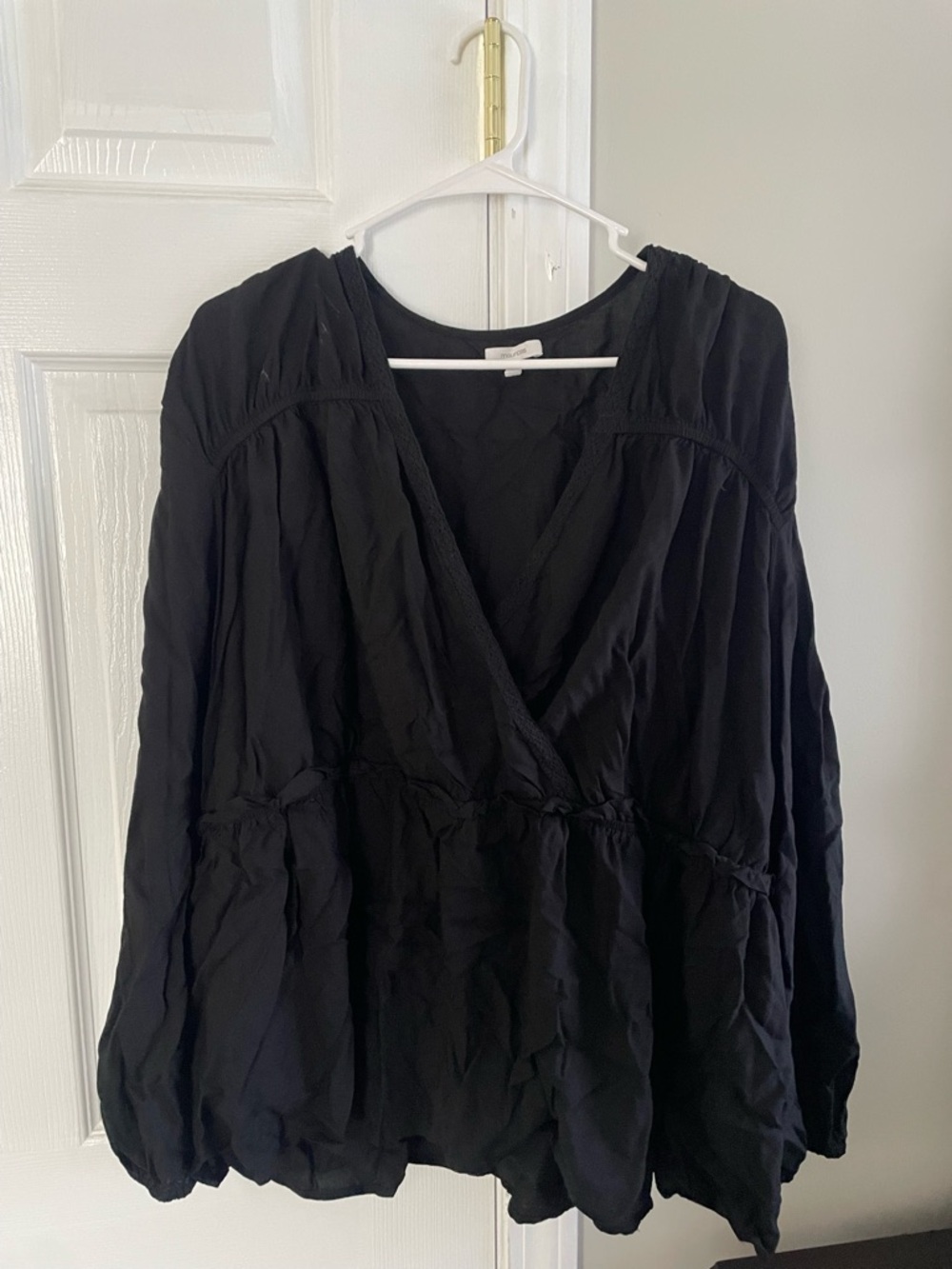 Maurices Classic Black Top